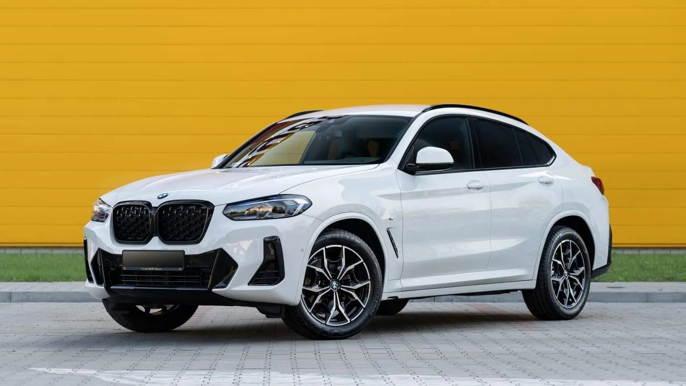 BMW X4 - Car Image